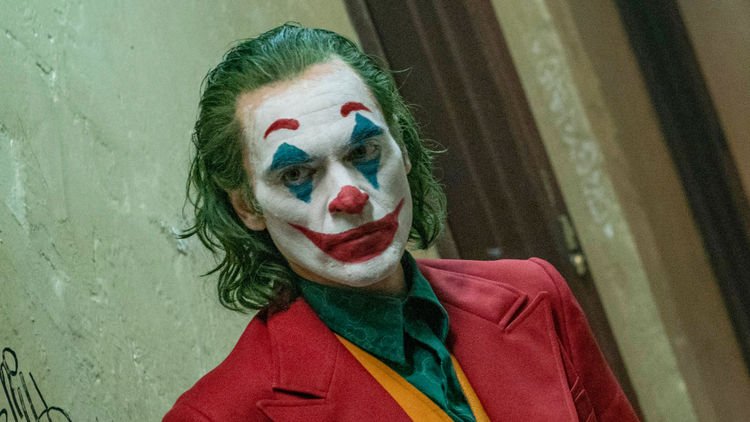 【奥斯卡2020】影帝Joaquin Phoenix哽咽谢亡兄,原来小丑真实身世比电影更悲惨！